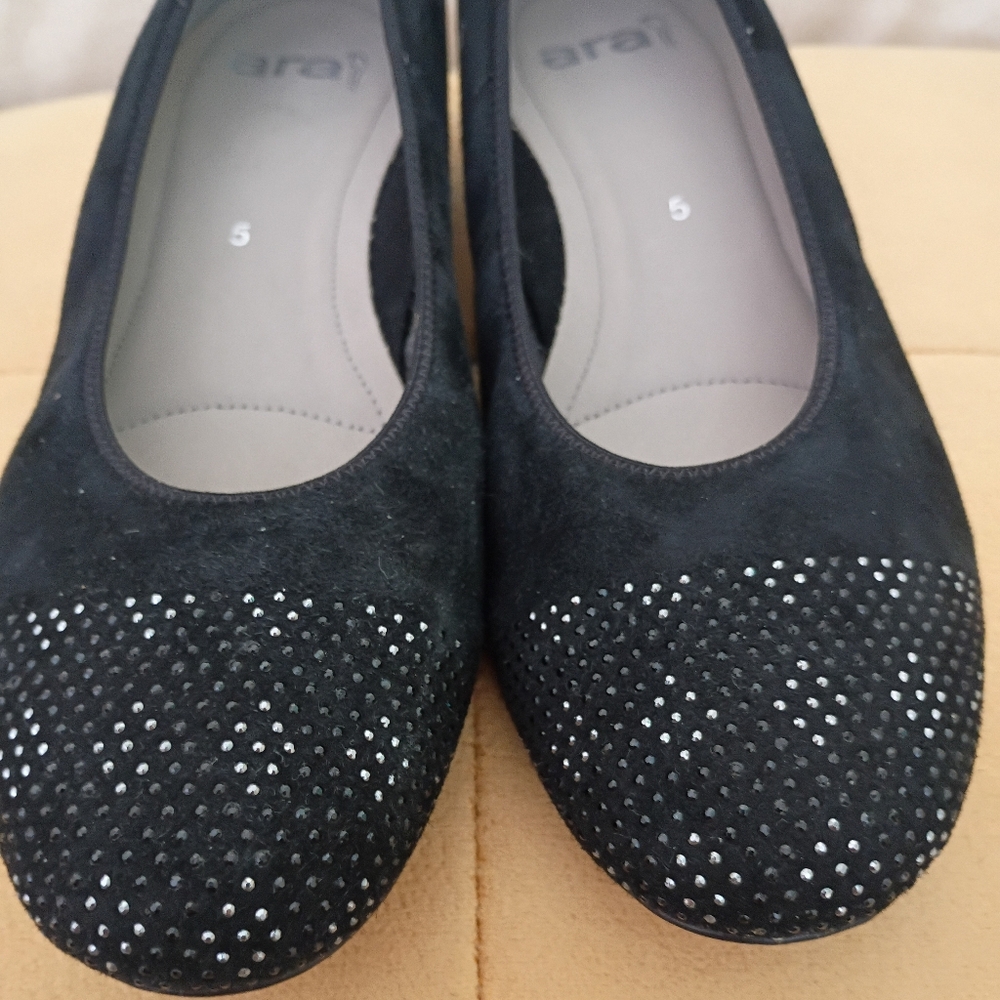 NWT.Ara Black Suede Flats with Sparkle Toe - Picture 5 of 8